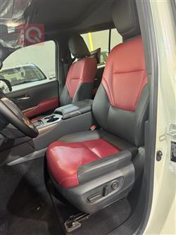 تۆیۆتا لاند کروزەر